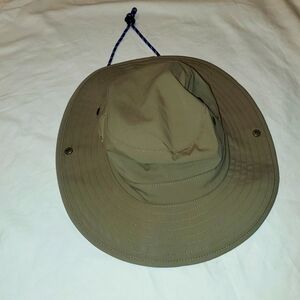 Goodfellow and Co hat